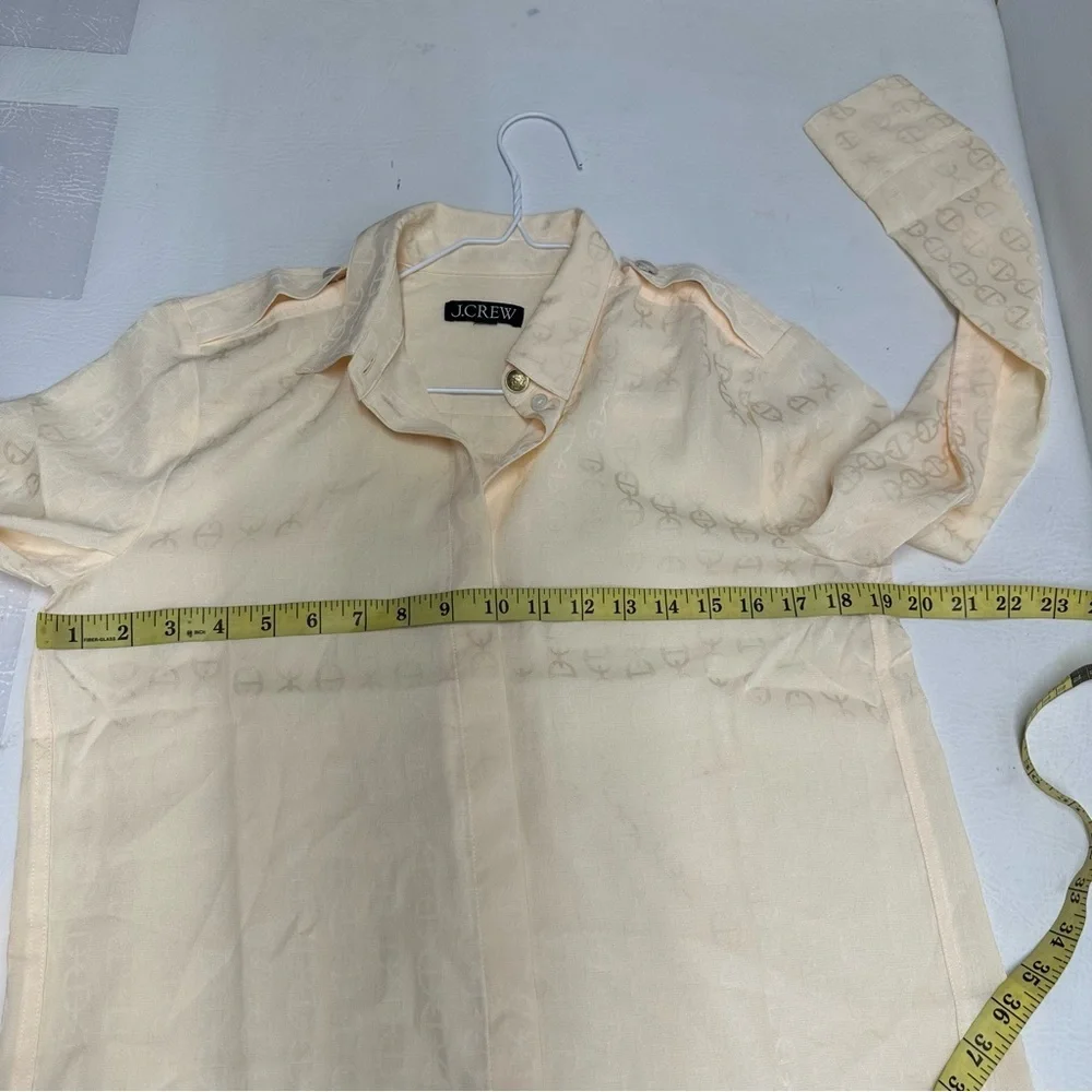 J. Crew Cream Casual Button Down Shirt Classic Design size S/M